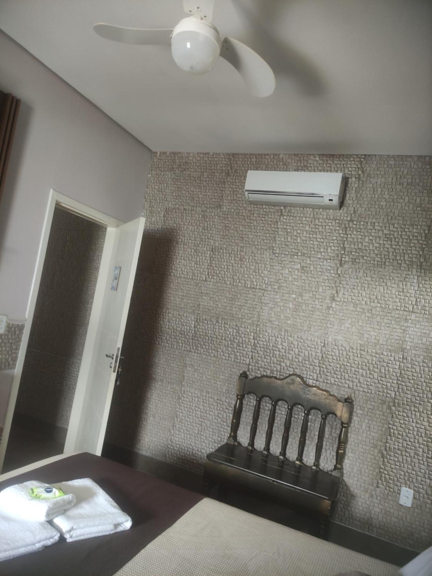 Pousada Da Gi Suites E Turismo Chapada dos Guimarães Zimmer foto